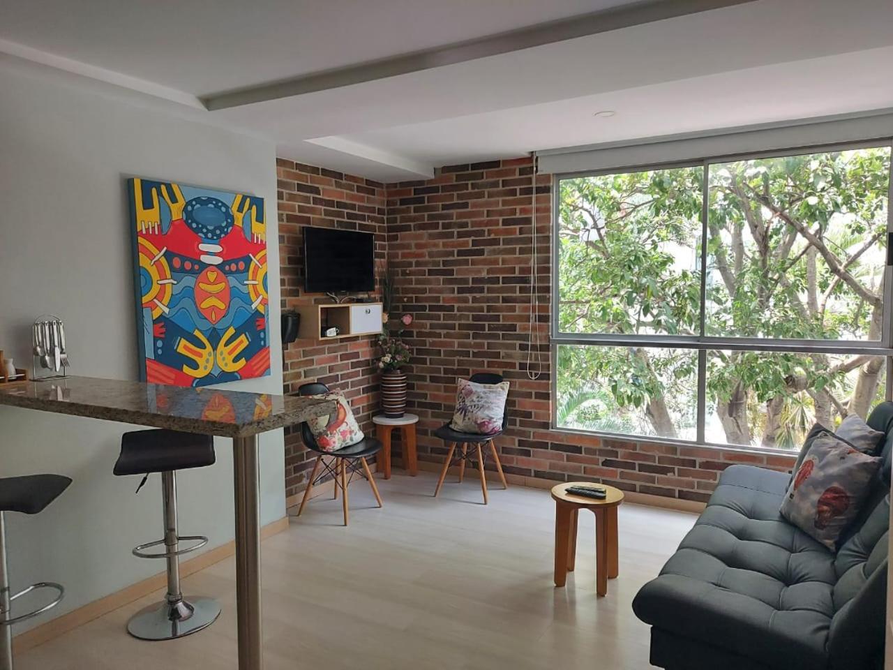 Medellin- La 70, Close To Everything, Laureles Retreat Apartment