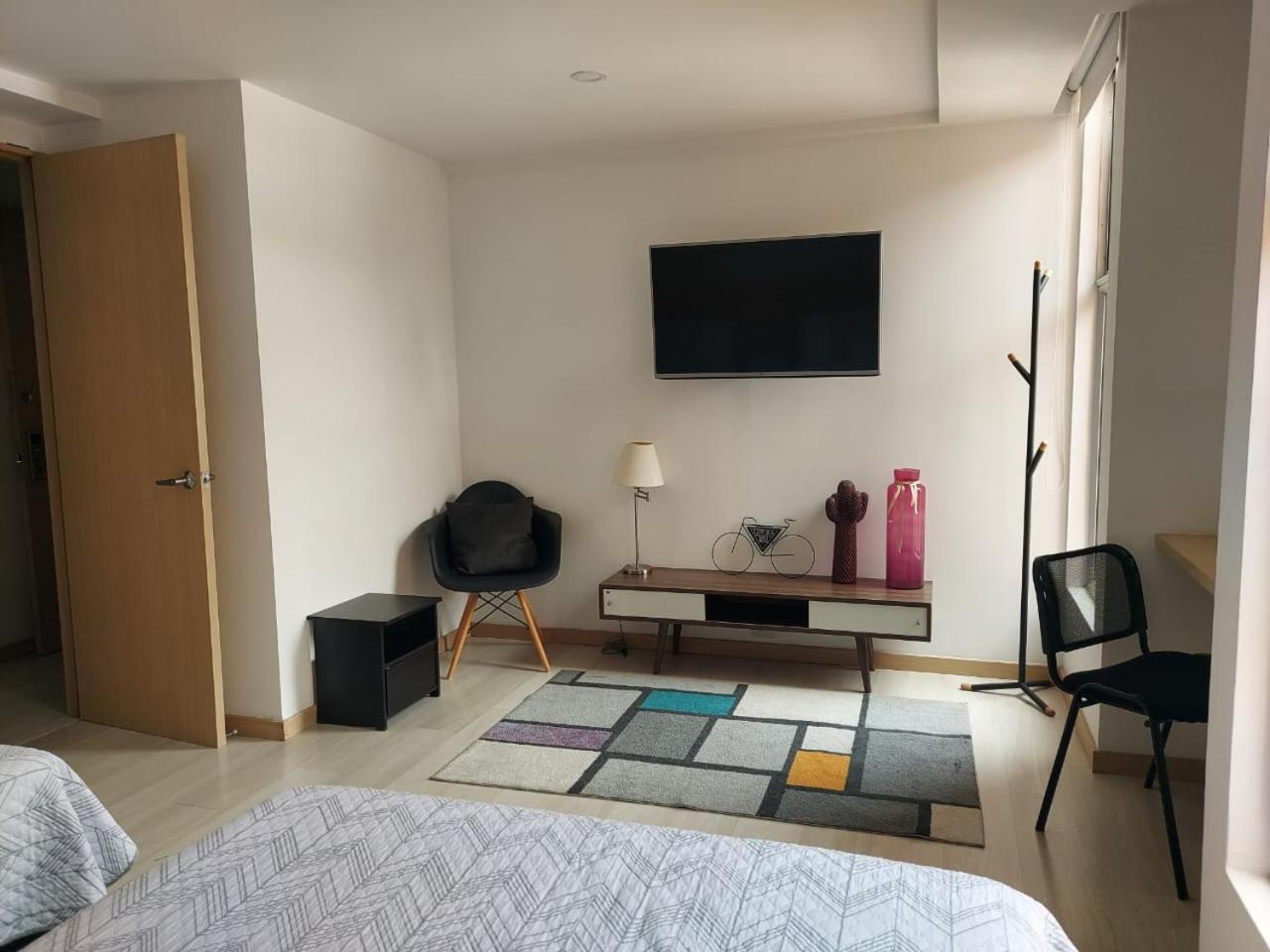 Medellin- La 70, Close To Everything, Laureles Retreat * Medellín